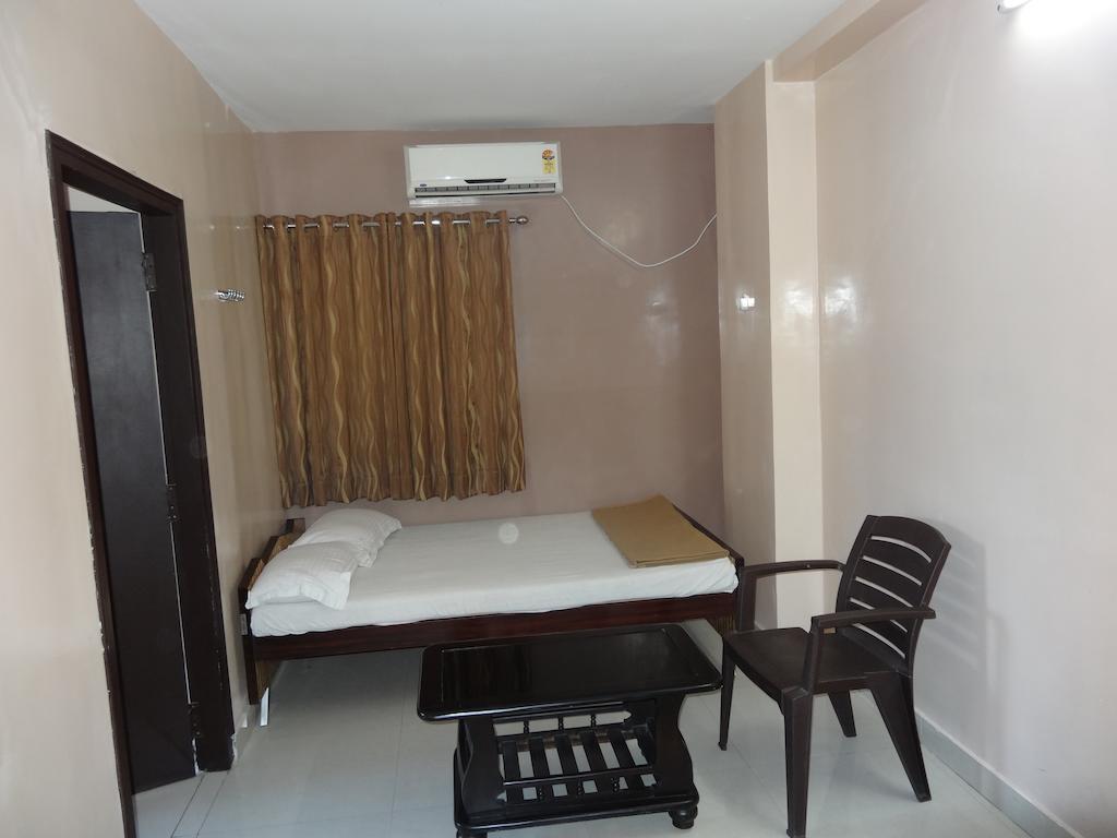 Dwaraka Inn Hyderabad Eksteriør bilde